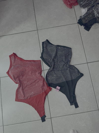 Body Ibiza 1 hombro strass