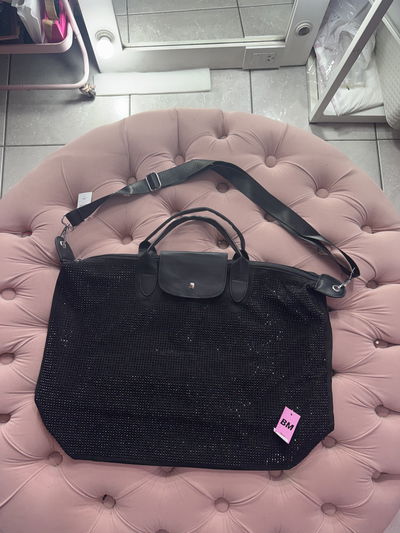 Cartera grande brillo negro con correa 