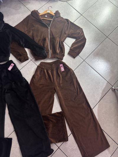 Conjunto plush ( campera + pant 