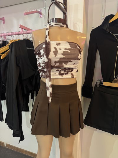 Pollera magui tableada de los dos lados sastrera 