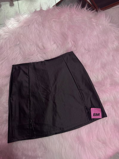 Short pollera eco cuero ( pollera de los dos lados