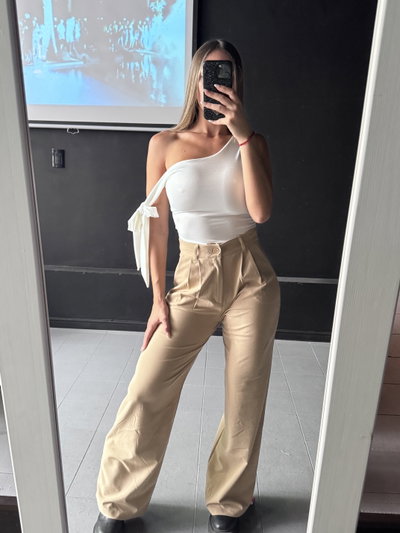 Sastrero beige doble pinza calce perfecto 