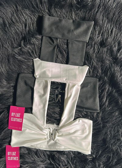 top con choker argolla