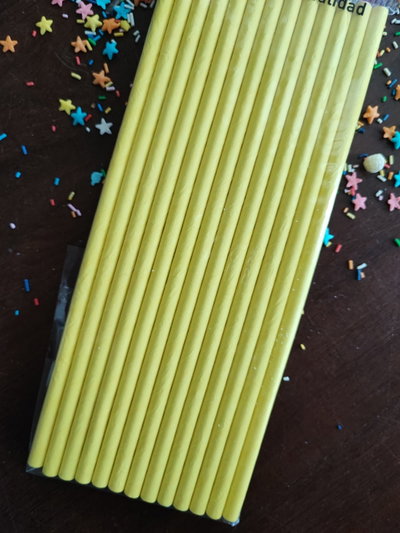 Sorbete de polipapel amarillo