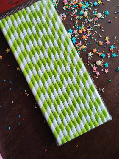 Sorbete de polipapel rayado verde y blanco