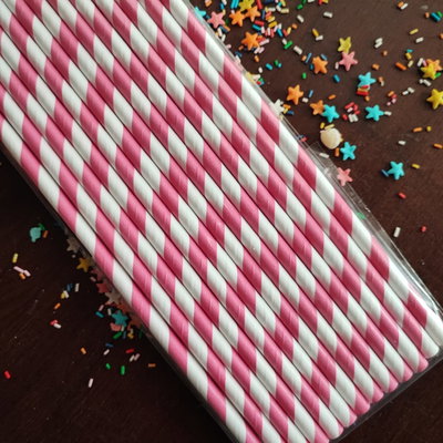 Sorbete de polipapel rayado rosa y blanco