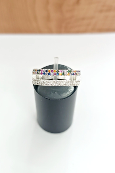 Anillo july