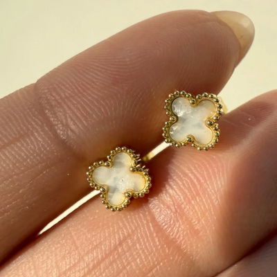 aros van cleef gold mini con nacar