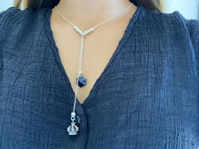 Corbatero plata italiana con dijes 