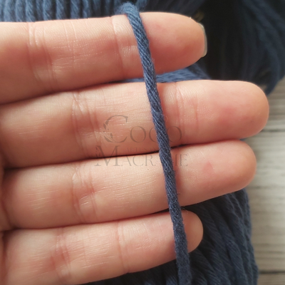 Hilo de algodón 16 hebras Azul marino - Madeja 150 gr.