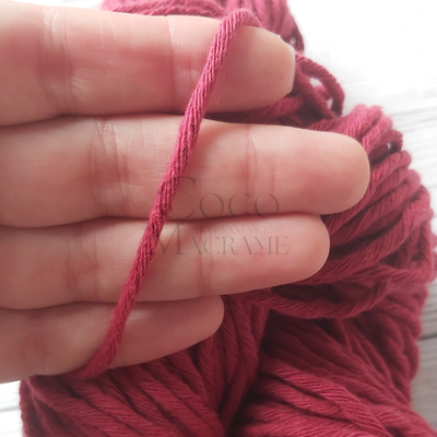 Hilo de algodón 16 hebras Bordo - Madeja 150 gr.