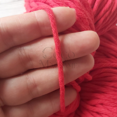 Hilo de algodón 16 hebras Rojo - Madeja 150 gr.