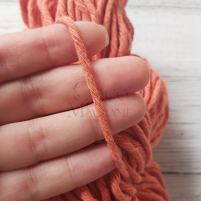 Hilo de algodón 16 hebras Naranja - Madeja 150 gr.