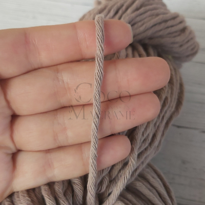 Hilo de algodón 16 hebras Beige - 150 gr.