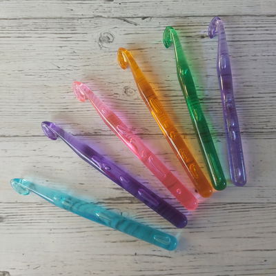 Aguja crochet totora de acrílico Nro. 12