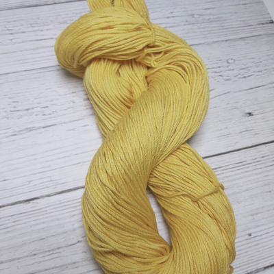 Hilo De Algodón Peruano Mercerizado Amarillo maíz 100 Gr Madeja