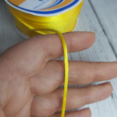 Cordón De Seda Raso 2,5mm X 30 Mts Amarillo Para Bijou Y Accesorios