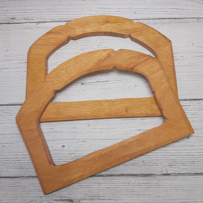Manija de madera medialuna 18x14cm