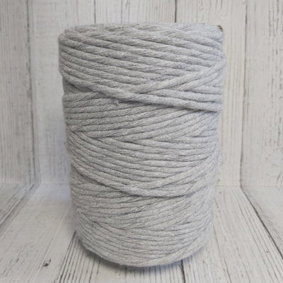 Hilo de algodón 40 h. Gris claro 3.5mm x unidad 