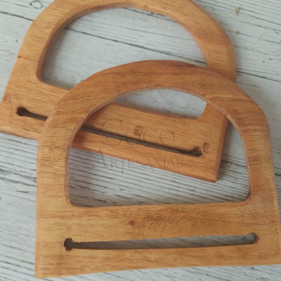 Manija de madera medialuna c/ranura 14x12cm