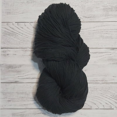 Hilo de algodón 8/6 Negro - Madeja 150 gr.