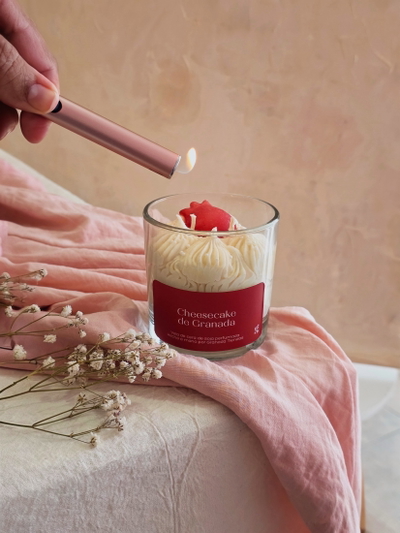 Vela aromática Cheesecake de Granada– Colección Gourmet Esencial