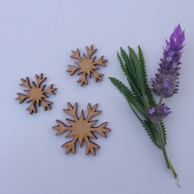 ❄️Copos de nieve❄️ (02) Pack x 10 unidades) 10 cm y 7.5 cm