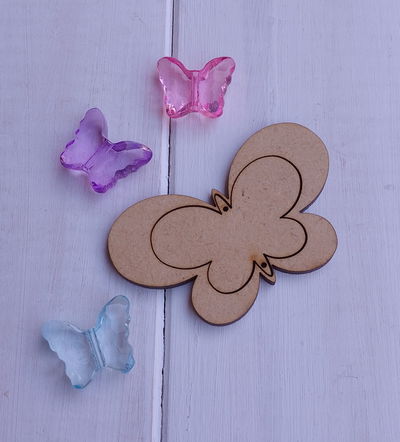 🦋 Mariposa marcada para colgar🦋 (MM1) 5 cm