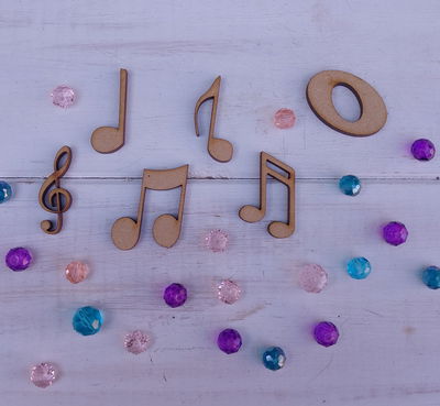 🎶Notas musicales 🎶 Pack x 24 unidades surtidas.