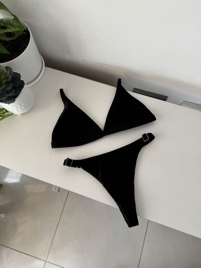 BIKINI CHER EMBOLSADA NEGRA
