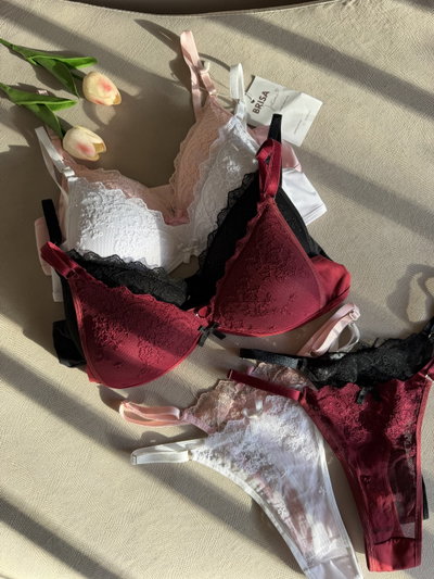 CONJUNTO BORDADO TINA