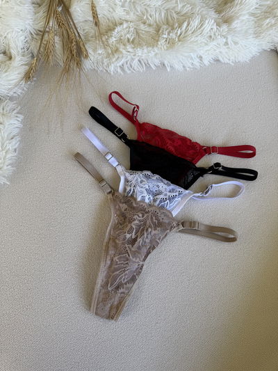 Less encaje regulable