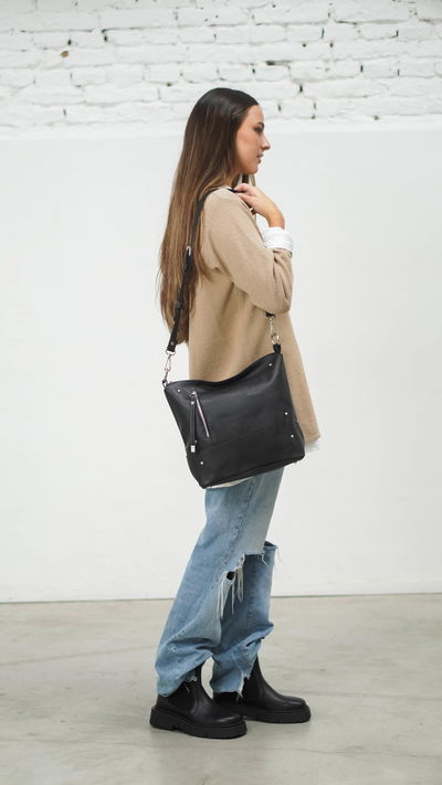 Cartera de cuero doble correa 