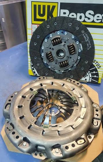 CONJUNTO DE EMBRAGUE (PLACA Y DISCO) MERCEDES BENZ SPRINTER LUK 624324719