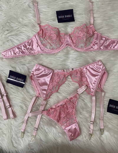 Set Amelie (4 partes) por pedido