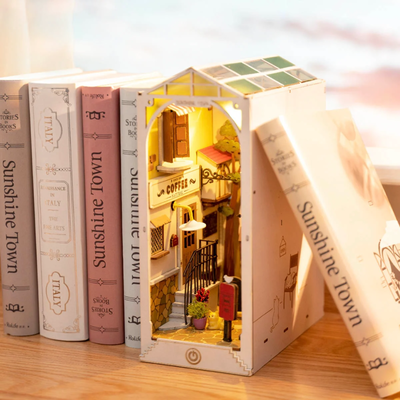 SUNSHINE TOWN - BOOK NOOK & WONDERLAND