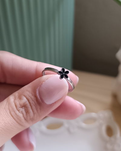 Anillos Flor Negro AQ