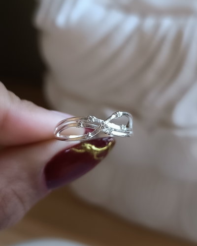 Anillo Cruzado Con Cubic