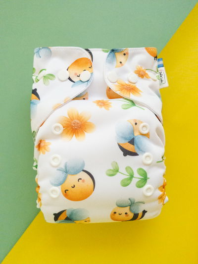 Pañal ecológico "Abejitas" multitalle ted de pul importado