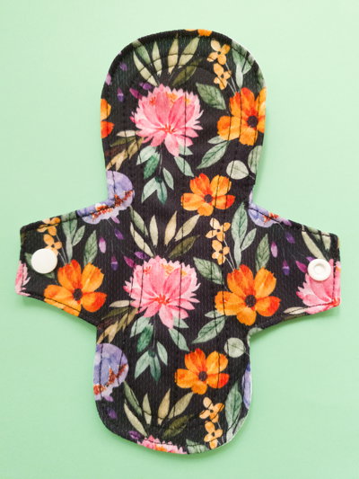 Toallita menstrual Leve "Flores" 