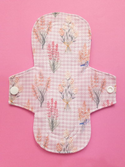 Toallita menstrual Diurna "Flores en cuadrillé" 