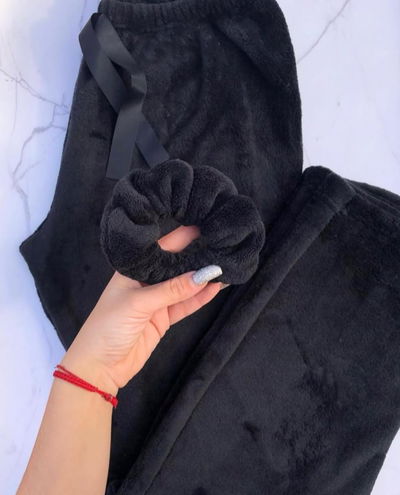 Pantalon Polar Soft Negro Scrunch de Regalo