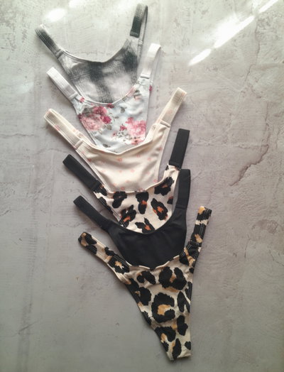 Bombi en V Algodon Combinadas x2