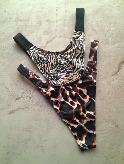 Bombi en V Print Lycra