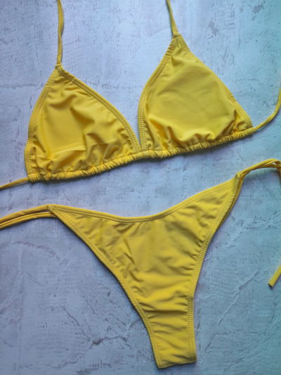 Pensamiento (amarillo)