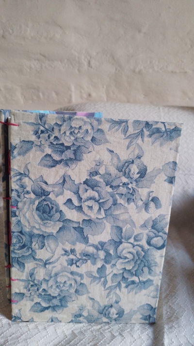 Cuaderno copta flores azul