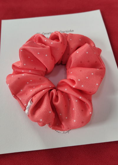 Scrunchies S pintitas rojas 