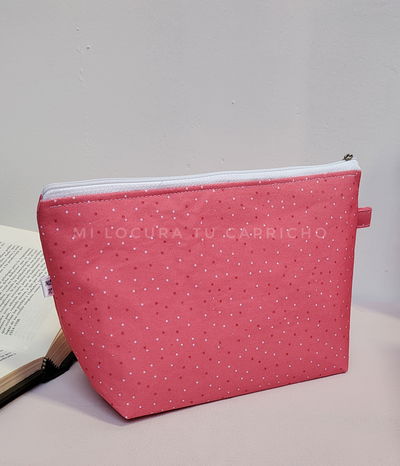 Neceser pintitas rojas