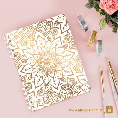 CUADERNO A5 ESPIRALADO 80 HOJAS RAYADAS MANDALA DORADO 2 A LA PUPE