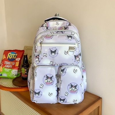 MOCHILA KUROMI CON BOLSILLOS LILA Y BLANCO 18"